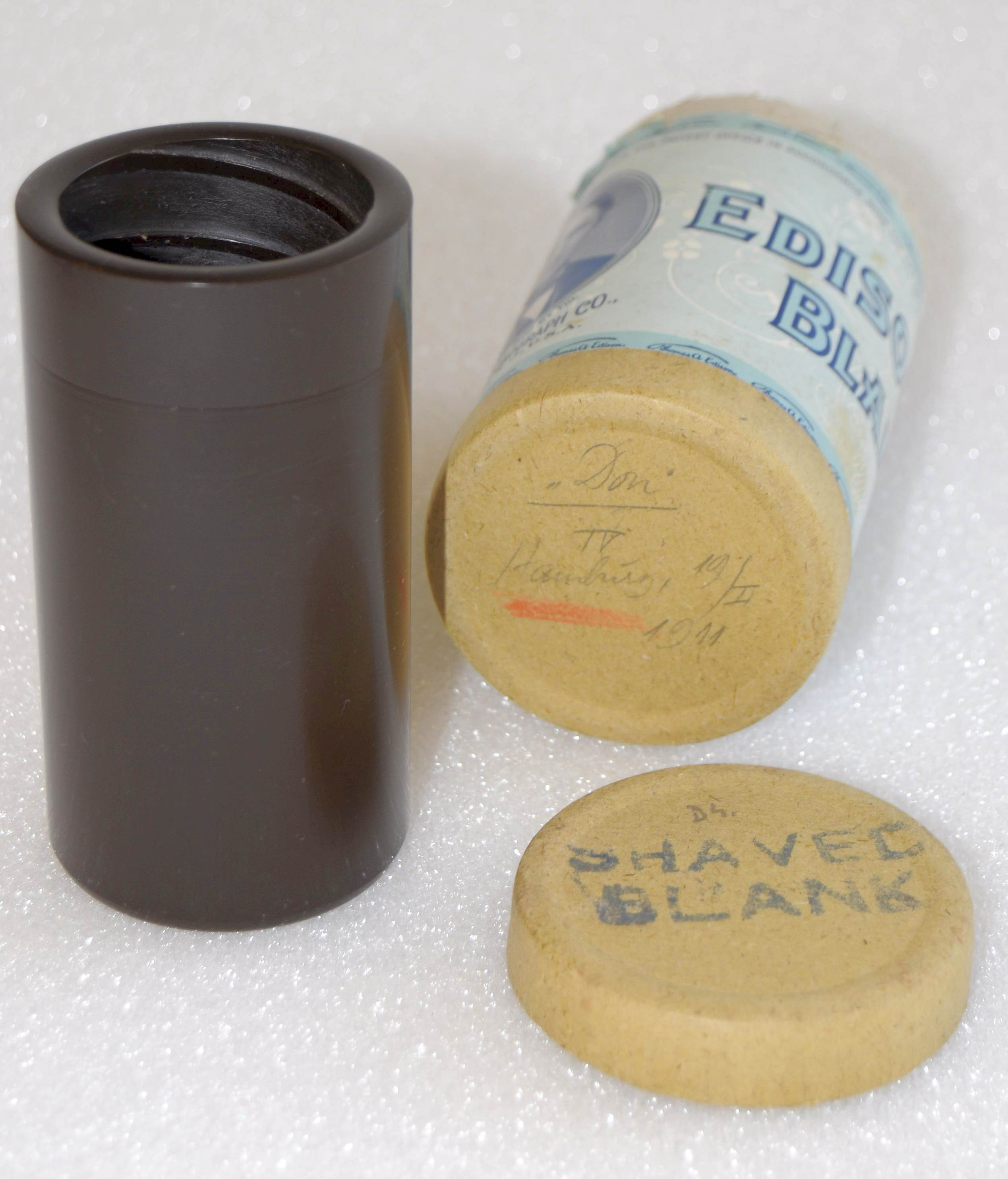 Experimental cylinders from the Berliner Phonogramm-Archiv (ca. 1907–1916). © Photo: Ethnologisches Museum der Staatlichen Museen zu Berlin - Preußischer Kulturbesitz. Photographer: Albrecht Wiedmann.